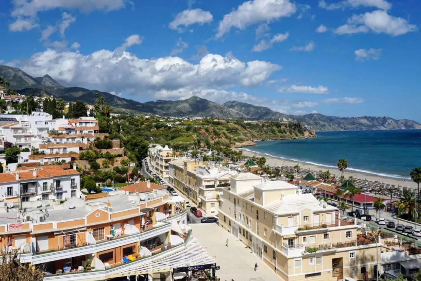 Apartament Burriana Beach Silhouse Nerja Extérieur photo